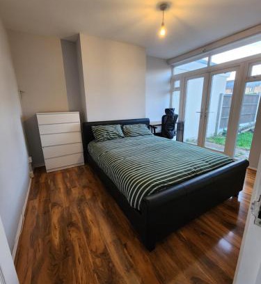 South Ockendon House | The Walnut