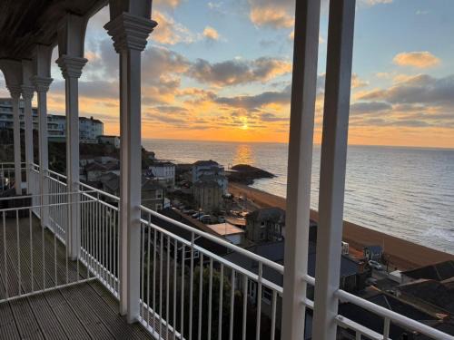 Ventnor Hotel | The Wellington Hotel