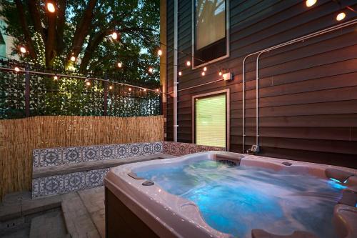 Central West End Hotel | The West End