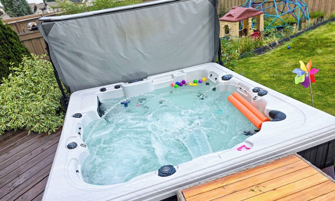 Southwest Edmonton House | The White House