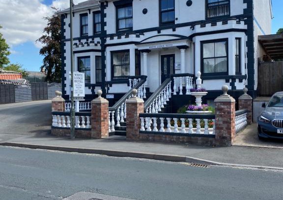 Hereford Apartment | The White Lodge Hotel