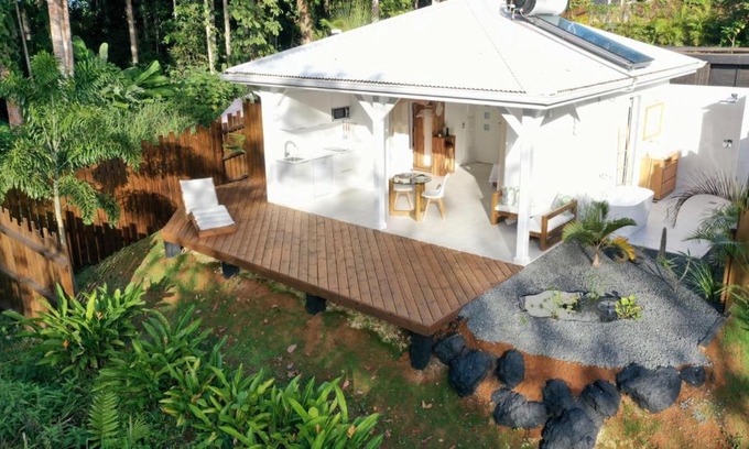 Sainte-Rose House | The White Palm - Tropical Bungalow