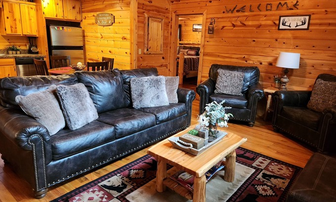 Broken Bow Cabin | The Wild Buck, A Secluded Cabin that Borders the National Forest