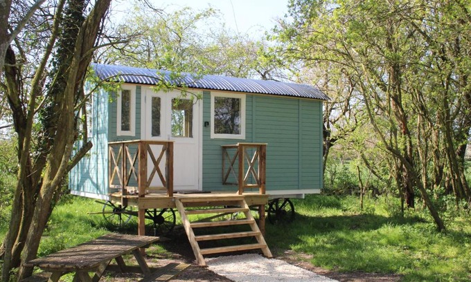 Stowmarket Other | The Woodpecker shepherd hut