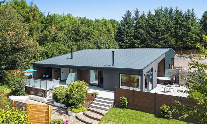 Abergavenny Villa | The Wren