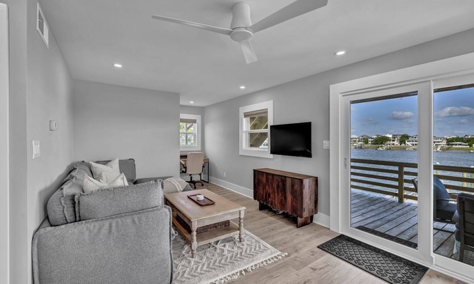 Wrightsville Beach Condo | The Wright View–Waterfront Escape w/Dock | Views |Close to Dining and Shopping