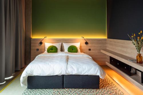 Nippes Hotel | TheClouth