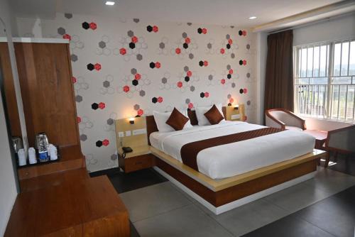 Vayittiri Hotel | Theertha Inn