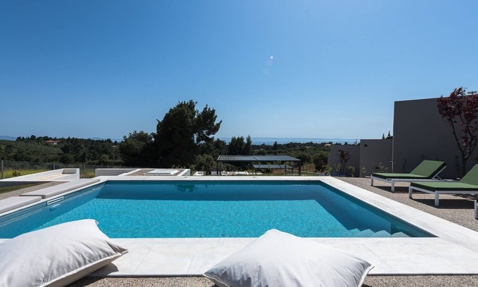 Sithonia Villa | Theeta Pefko Villa - Metamorfosi Halkidiki