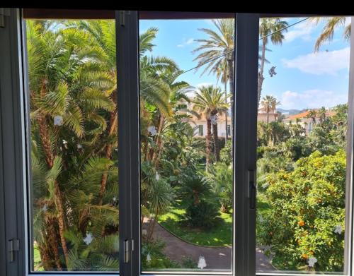 Bordighera Apartment | TheKeyStudio, TimeToLive with garden view in 1 min from sea