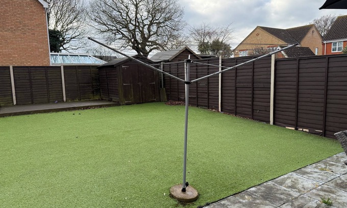 Hopton on Sea House | Theo's Nook, Beautiful 4 Bedroom House, Sleeps 6 in Hopton-On-Sea!