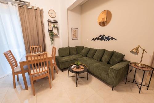 Agia Varvara Apartment | Theonisxenia Luxury Apt at Metro M3