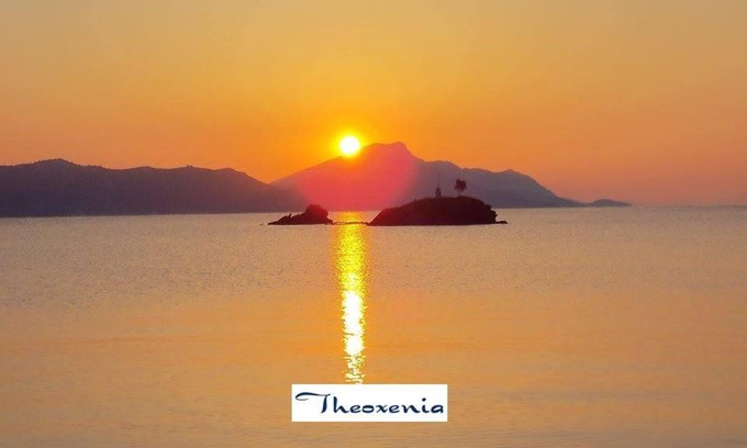 Pteleos Apartment | Theoxenia