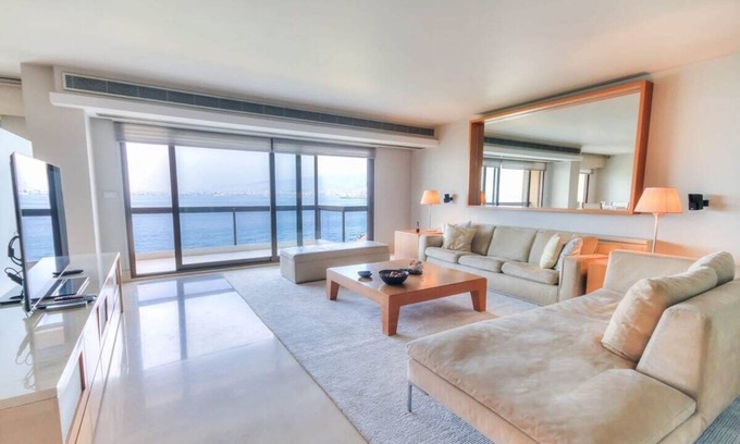 Alsancak Apartment | This apartment is a 2 bedroom(s), 2.5 bathrooms, located in Konak, İzmir.