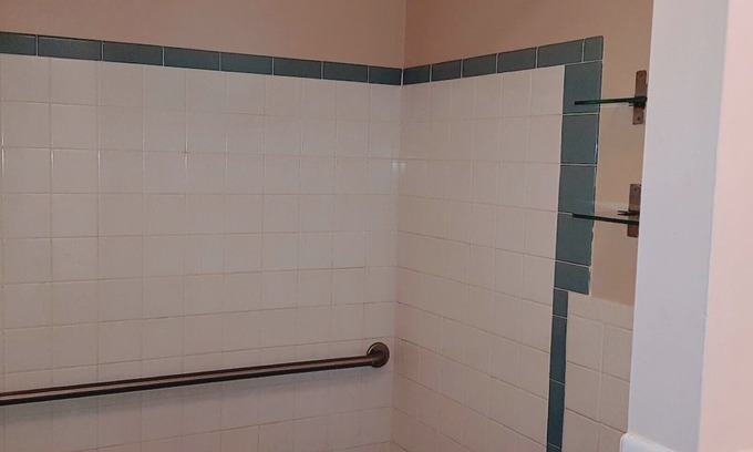 Elkins Park Apartment | This apartment is a 2 bedroom(s), 2 bathrooms, located in Elkins Park, PA.