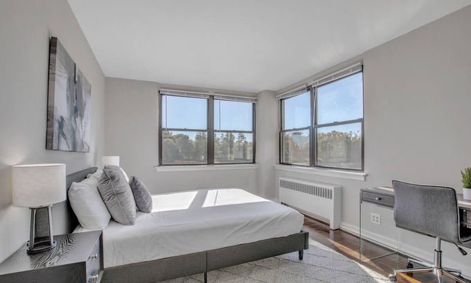 East Falls Apartment | This apartment is a 2 bedroom(s), 1 bathrooms, located in Philadelphia, PA.