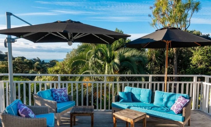 Ostend House | This beautiful 1950’s home