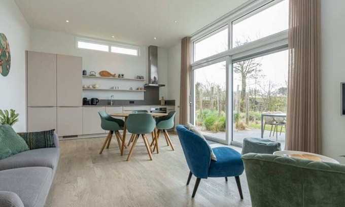 Burgh-Haamstede House | This charmingly furnished chalet is located on the edge of the park and is suitable for 4 people. Th