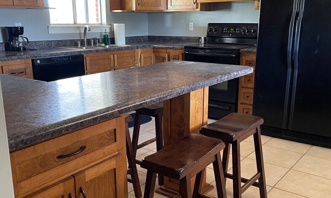 Biggs Field House | This house is a 3 bedroom(s), 2 bathrooms, located in El Paso, TX.