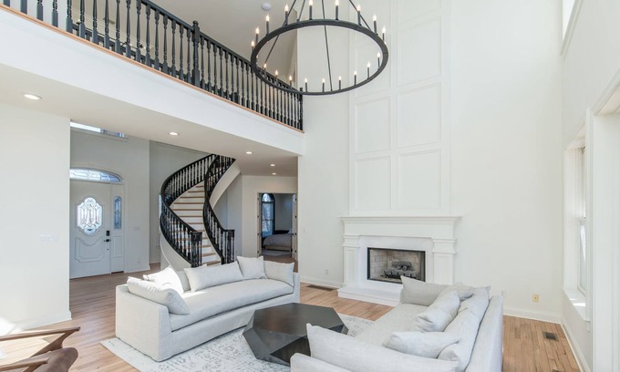 Lexington House | This house is a 5 bedroom(s), 5.5 bathrooms, located in Lexington, KY.