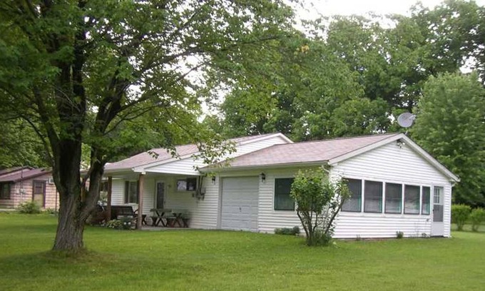 Pymatuning Central Cottage | This is the cottage that you will want to rent again and again!!!