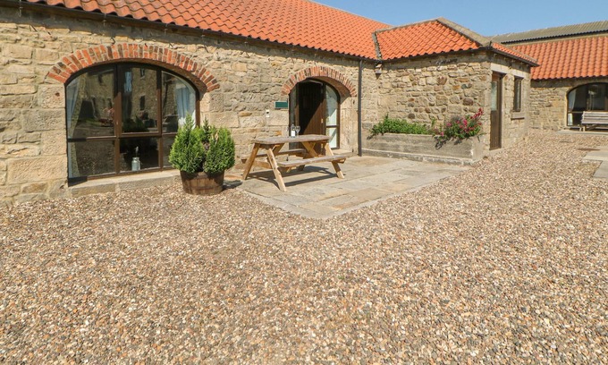 North Bitchburn Cottage | THISTLE CLOSE, pet friendly, character holiday cottage in Staindrop