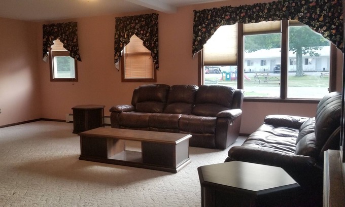 Palenville House | Three BED Room House