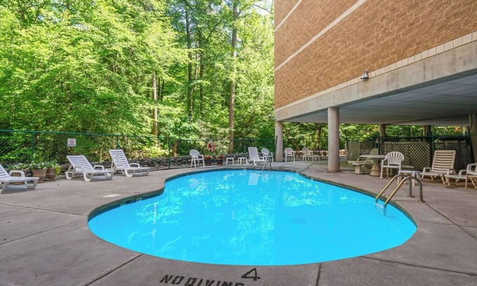 Gatlinburg Condo | three bedroom condo with loft, sleeps 12