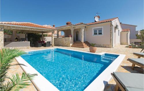 Barbariga House | Three-Bedroom Holiday Home Betiga With A Fireplace 02