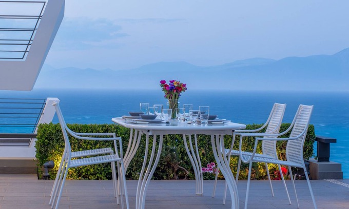 Melissi Apartment | Three Bedroom Melissi Villa with Sea View