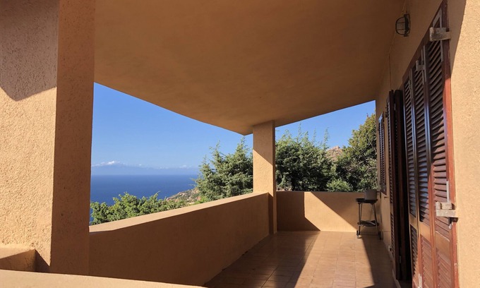 Costa Paradiso Apartment | Three-room independent apartment with terrace overlooking the sea 6 places -Belvedere