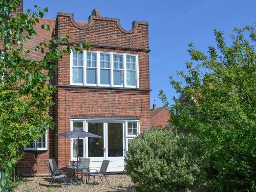 Sheringham House | Three The Boulevard