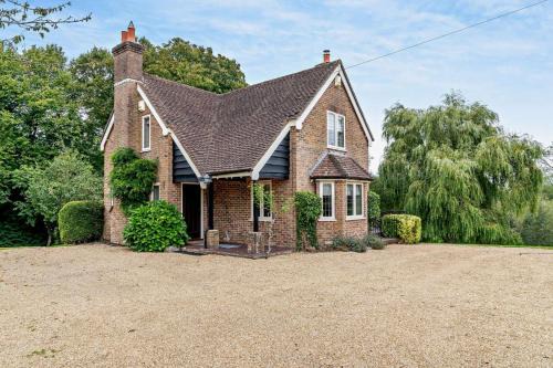 Bournemouth House | Throop House Cottage - Bournemouth