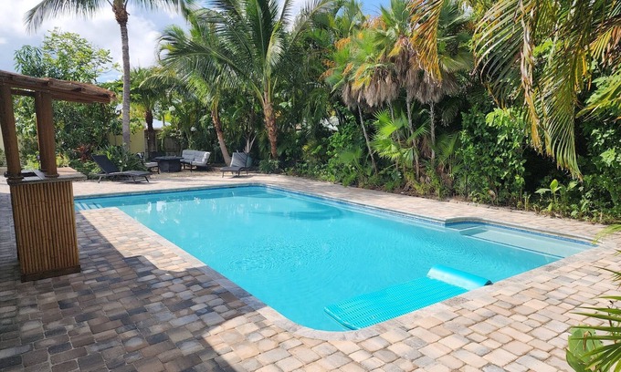 Jensen Beach House | Thumb Point Oasis w/Heated Pool- walk to beach!