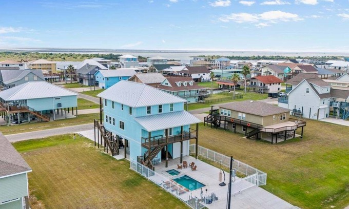 Port O Connor House | TIDE RUNNER RETREAT Pool/HotTub POC