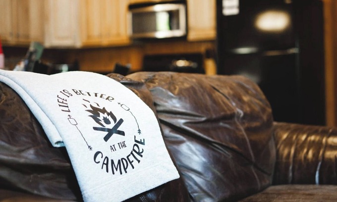 Amity Cabin | Timber Lodge Ranch - Bear Claw Cabin