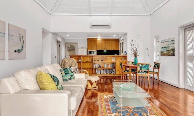 Semaphore House | Time and Tide Beach Cottage on the Esplanade