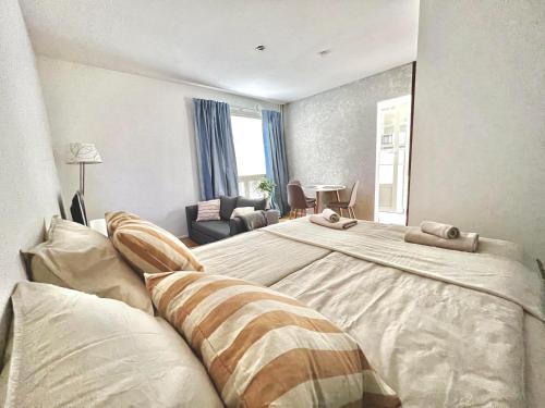 Hietalahti Apartment | Timeless & Cozy, heart of Kamppi