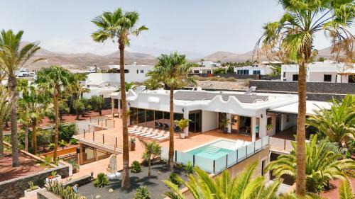 Puerto Calero Villa | TINDAYA by Buenavilla