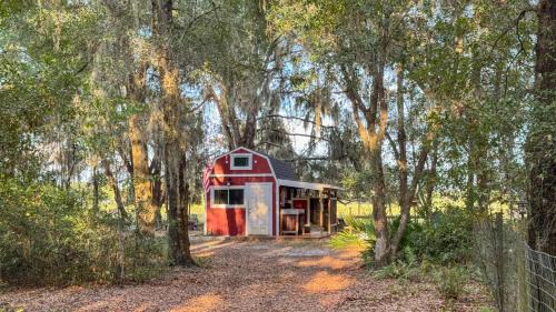 Crystal River House | Tiny Barn at Windy Oaks