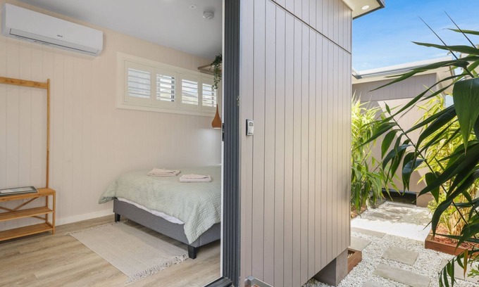 Sanctuary Point Cabin | Tiny House Stayz Stay for 3 Pay for 2! - House 3