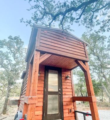 Eastland House | Tiny Town Honeymoon Love Byrd on Lake Eastland by Vacation Your Way