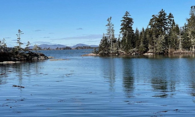 Vinalhaven House | Tip Toe Cottage overlooking Crockett's Cove