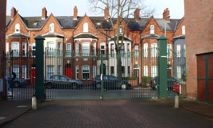 Queens Quarter House | Titanic House