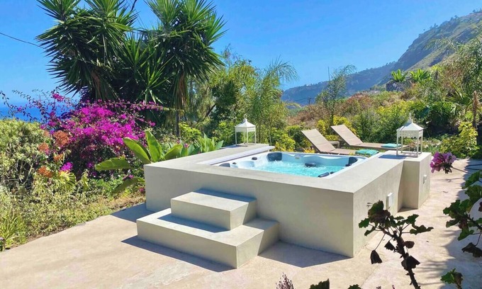 La Orotava Ski Chalet | To complete