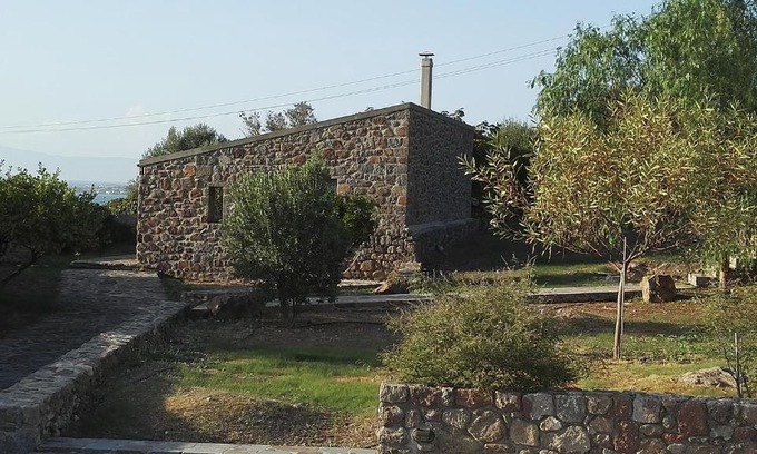Perdhika House | To Spitaki House