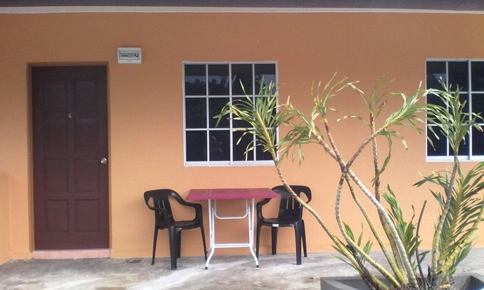 Lubok Buaya Hotel | Tok Man Inn