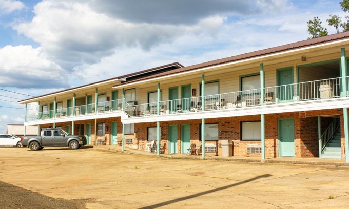 Negreet Hotel | Toledo Town Inn