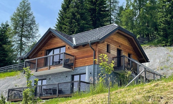 Albeck House | Tomtegl-Bergchalet No.13 mit Privatsauna, Infinitypool, Kamin, Fitnessraum, 1500m Seehöhe
