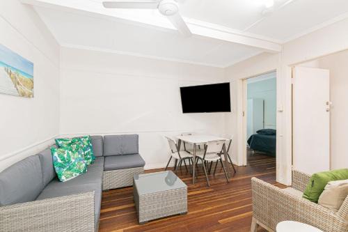 Coolangatta Apartment | Tondio Terrace Flat 5 - Pet Friendly